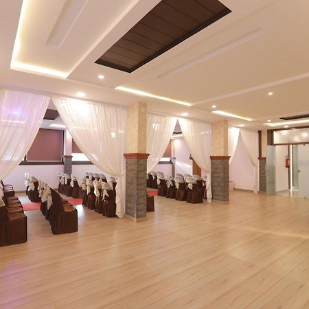 Opm Inn Payyannur Экстерьер фото