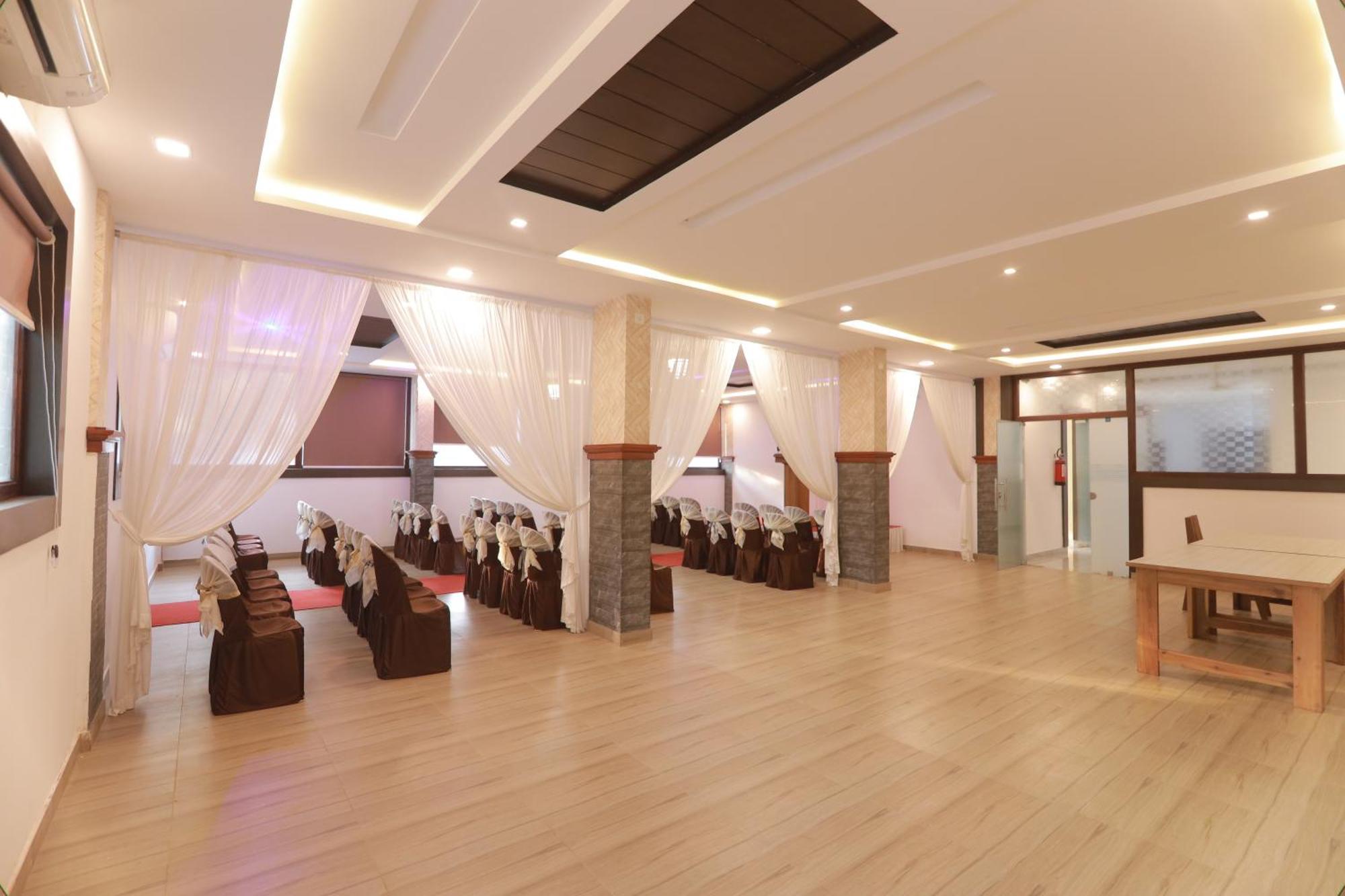 Opm Inn Payyannur Экстерьер фото